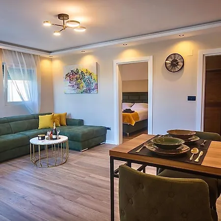 Aqua Casa Apartment *